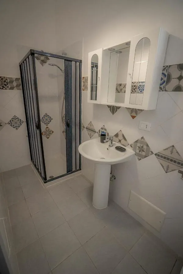 B&B Confine Комо