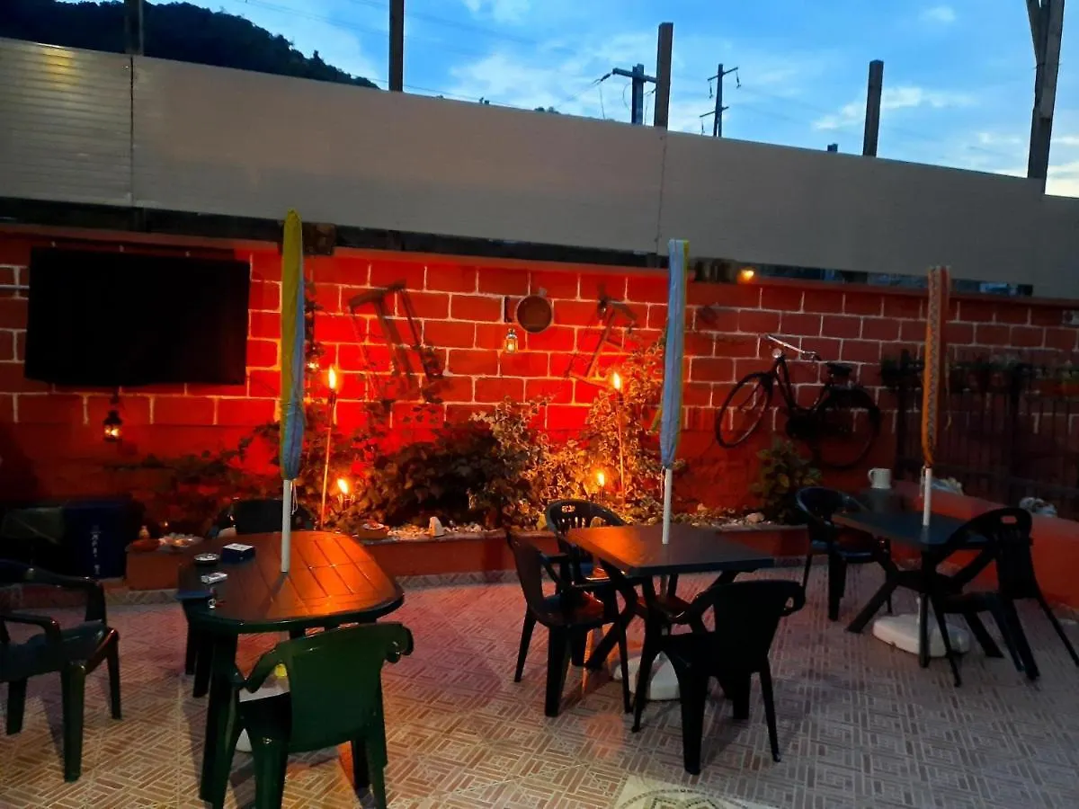 B&B Confine Como