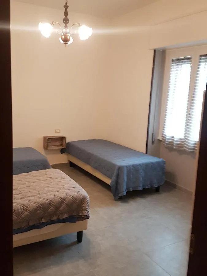 B&B Confine Como 0*,  Italy